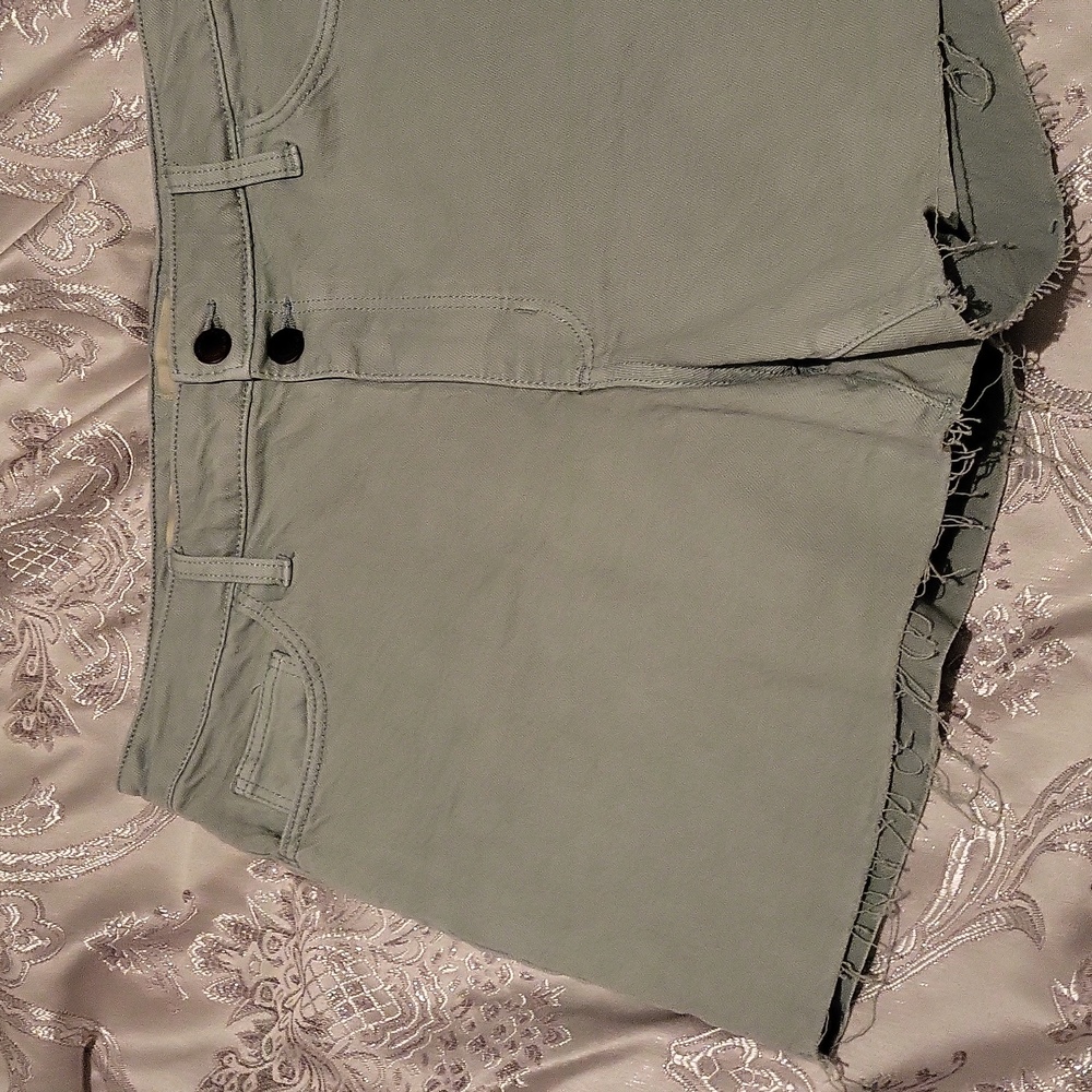 Universal Thread Shorts - image 2